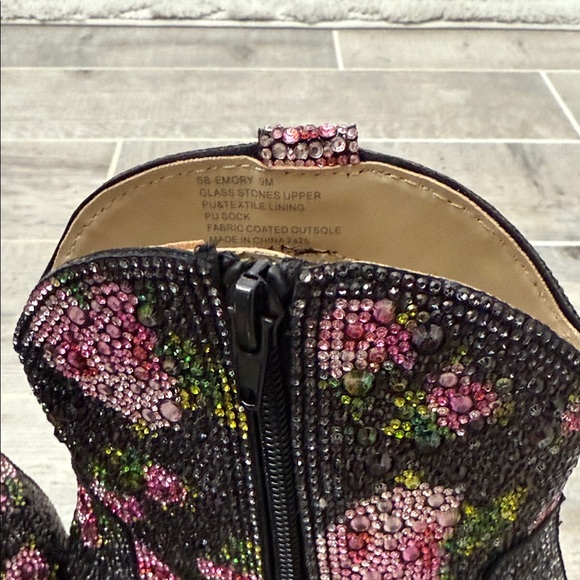 Betsey Johnson Black Floral Ankle Boots - Picture 3 of 7